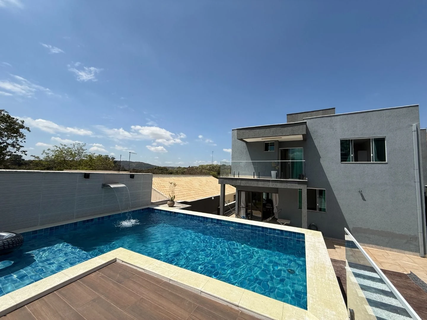 Casa com 3 dormitórios à venda, 300 m² por R$ 2.299.000,00 - Condomínio Ouro Verde - Betim/MG