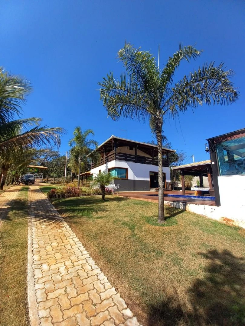 Maravilhoso Sítio 4.000m², com lagoa de peixes e pequeno riacho nos fundos - Região de Batatau Igarapé/MG