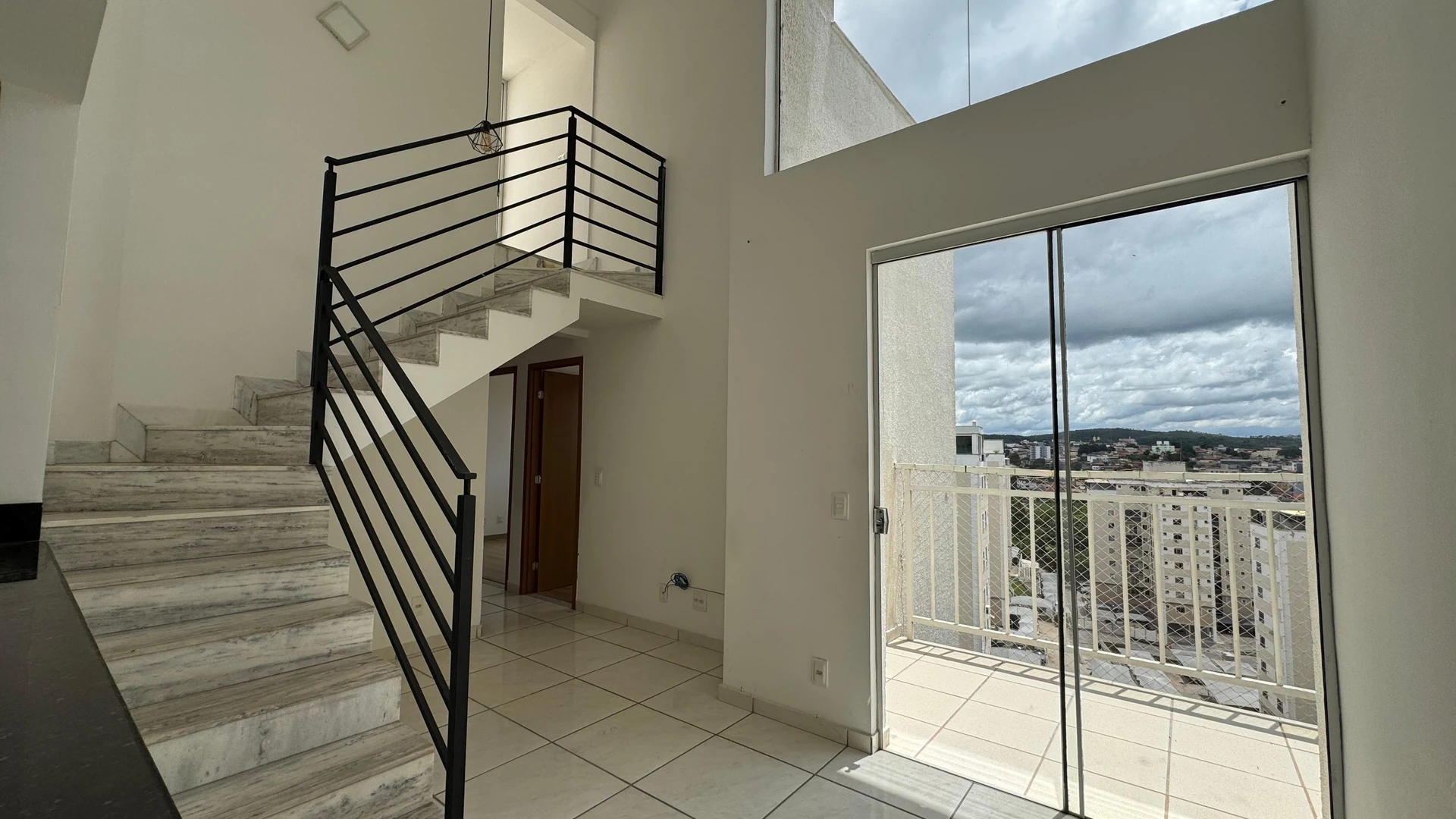 🏡 COBERTURA SOFISTICADA COM VISTA DEFINITIVA NO BAIRRO INGÁ – BETIM/MG
